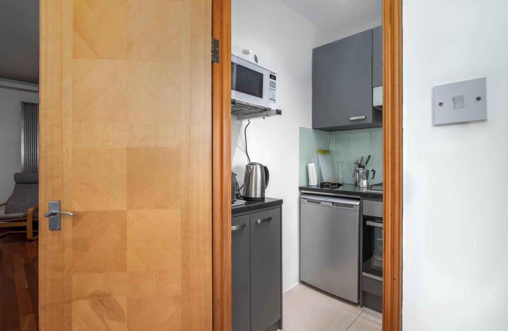 דירות לונדון Guestready - Central Converted Mews In Bayswater מראה חיצוני תמונה